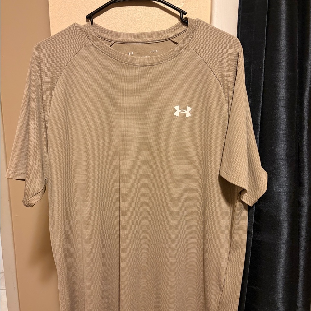 Under Armour Men's Beige Short Sleeve Tee